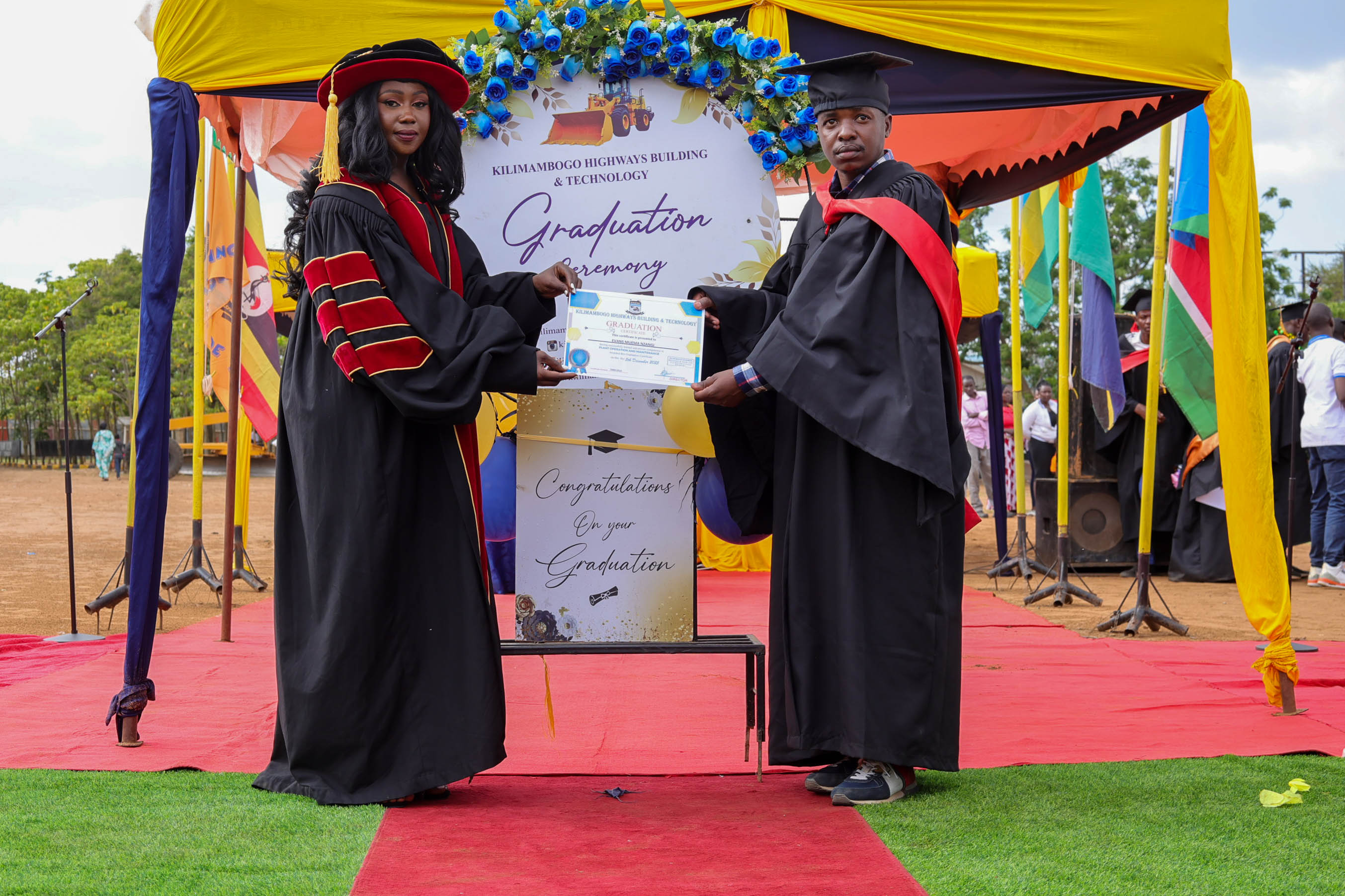 Student receiving award | KIPEM