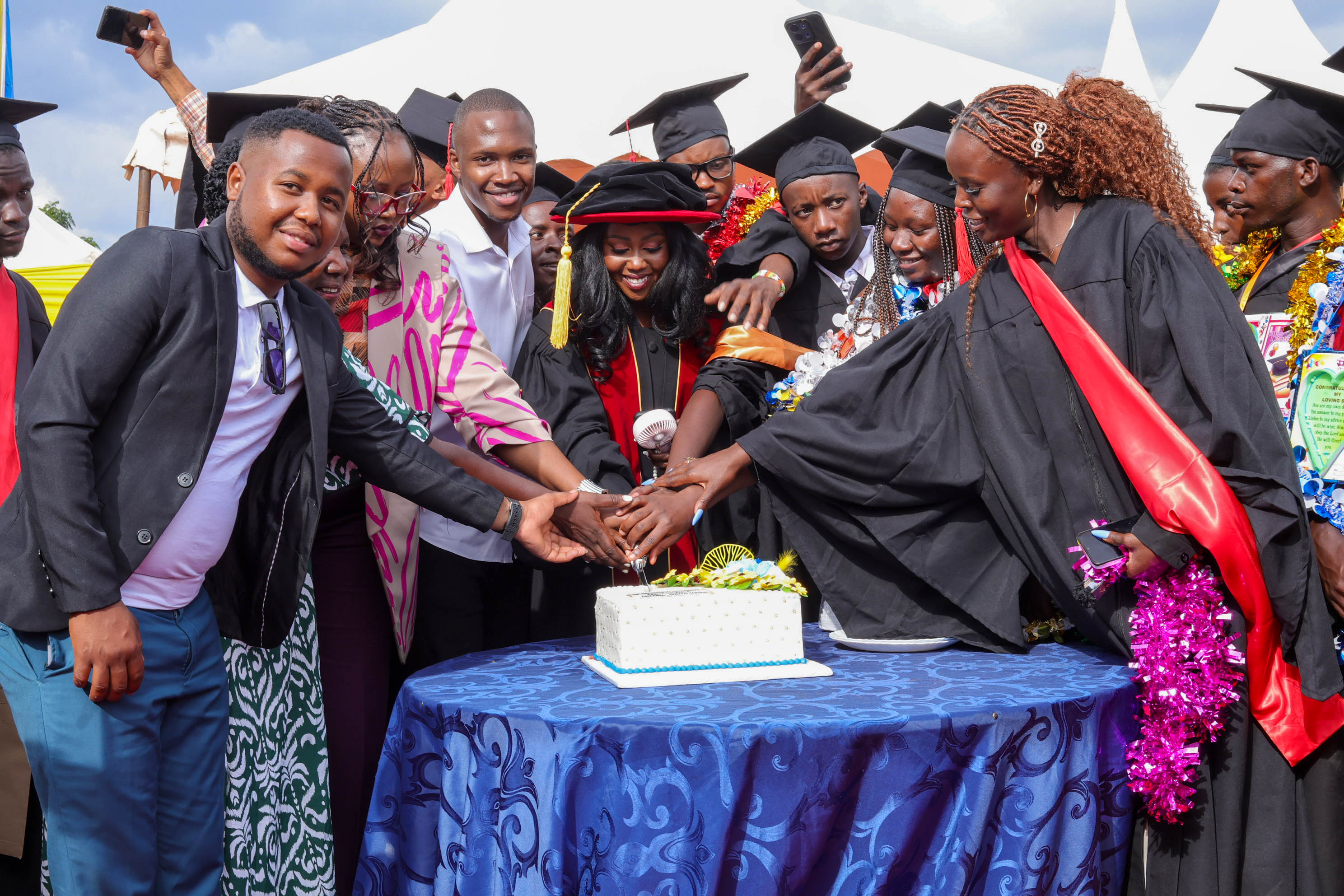 Cake cutting ceremony | KIPEM