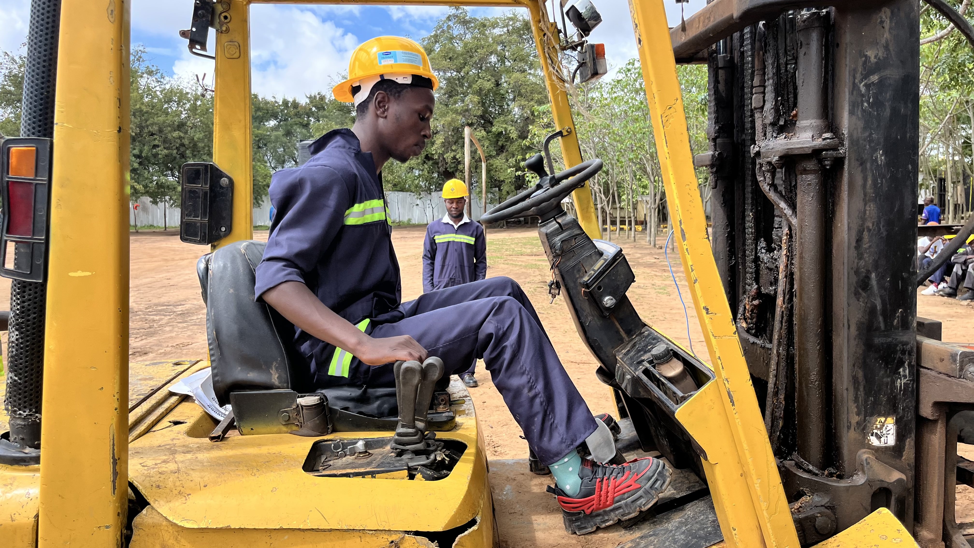 Forklift operation | KIPEM
