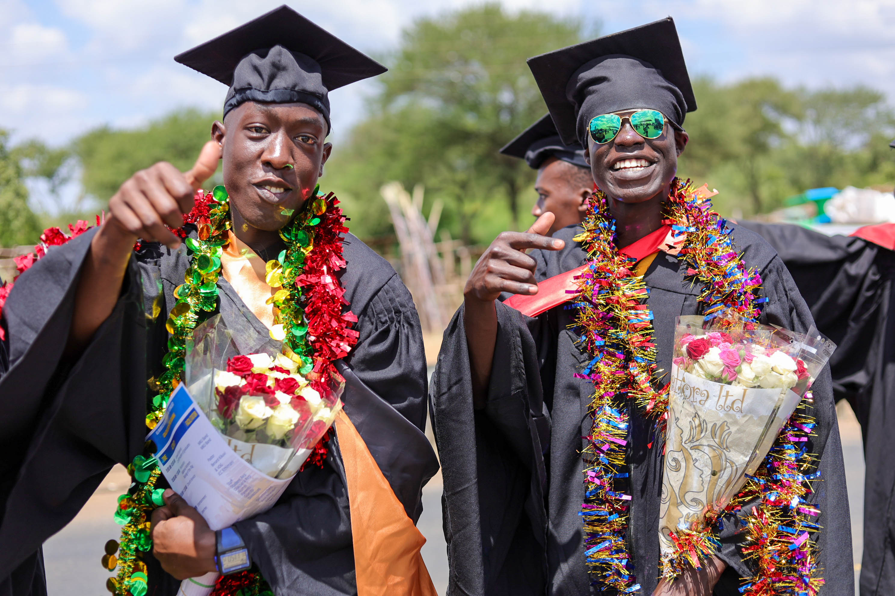 Students pose for photo | KIPEM